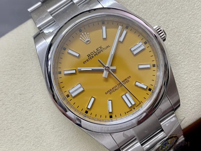 ロレックス オイスターパーペチュアル 124300 イエロー 41MM【CLEAN工場出品】 - 画像 (2)