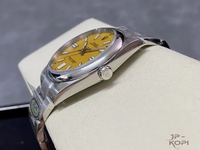ロレックス オイスターパーペチュアル 124300 イエロー 41MM【CLEAN工場出品】 - 画像 (5)