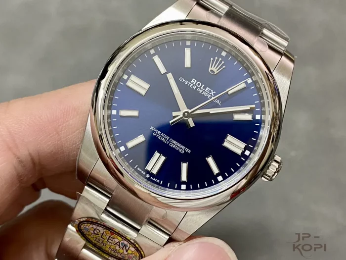 ロレックス オイスターパーペチュアル 124300 ブライトブルー 41MM【CLEAN工場出品】 - 画像 (3)