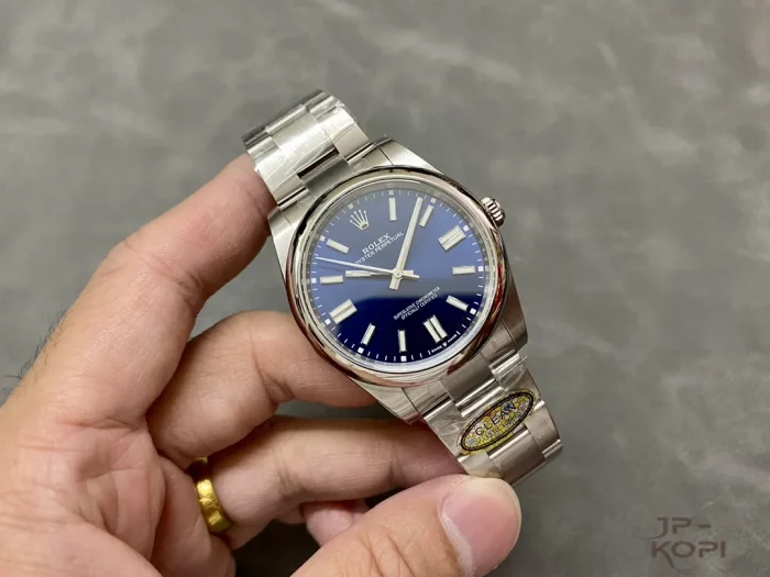 ロレックス オイスターパーペチュアル 124300 ブライトブルー 41MM【CLEAN工場出品】 - 画像 (4)