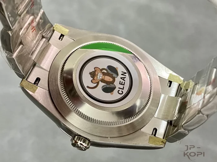 ロレックス オイスターパーペチュアル 124300 ブライトブルー 41MM【CLEAN工場出品】 - 画像 (7)