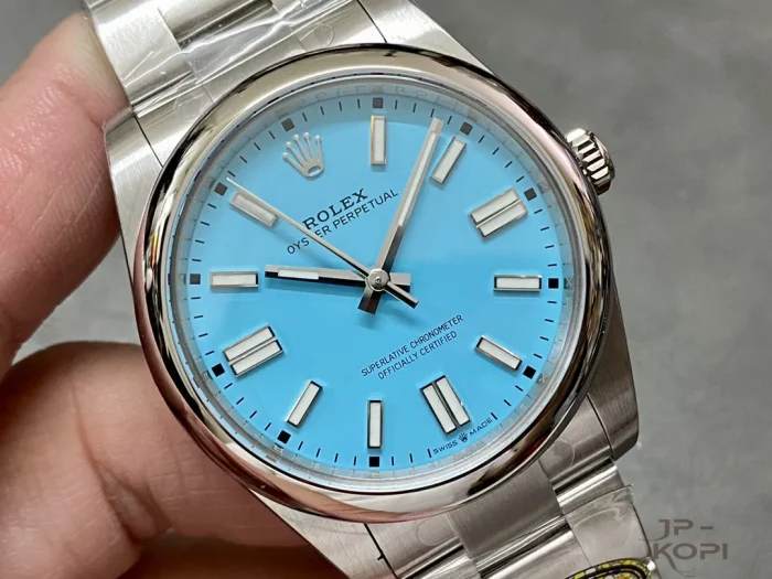 ロレックス オイスターパーペチュアル 124300 ターコイズブルー 41MM【CLEAN工場出品】 - 画像 (2)
