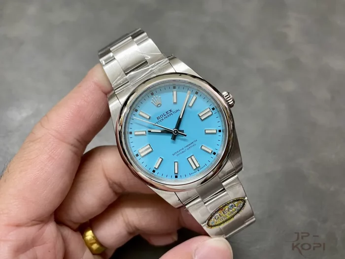 ロレックス オイスターパーペチュアル 124300 ターコイズブルー 41MM【CLEAN工場出品】 - 画像 (4)