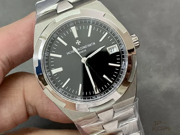 ヴァシュロン・コンスタンタン オーヴァーシーズ 4500V/110A-B483 ブラック【PPF工場出品】 - 画像 (2)
