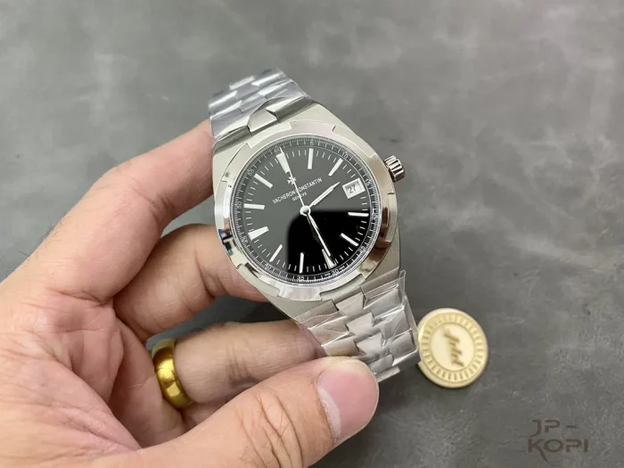 ヴァシュロン・コンスタンタン オーヴァーシーズ 4500V/110A-B483 ブラック【PPF工場出品】 - 画像 (4)