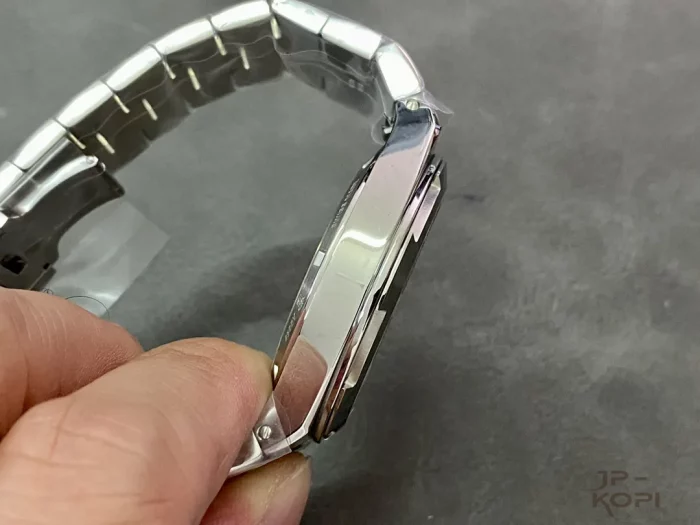 ヴァシュロン・コンスタンタン オーヴァーシーズ 4500V/110A-B483 ブラック【PPF工場出品】 - 画像 (6)