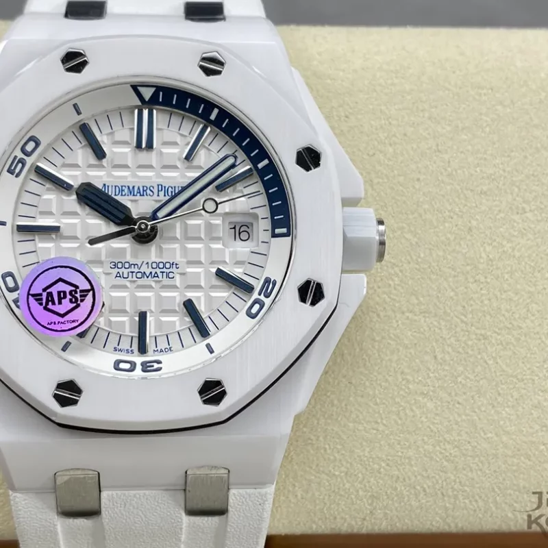 ロイヤルオーク オフショア ダイバー 15707CB｜ホワイトセラミック 42MM【APS工場製】