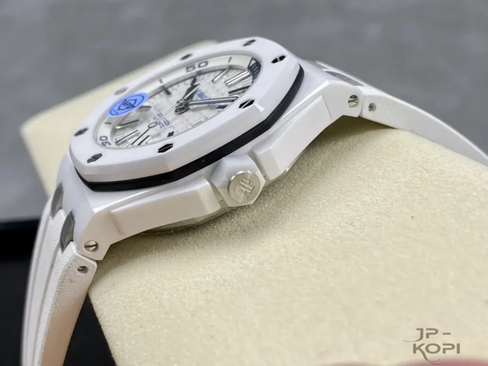 ロイヤルオーク オフショア ダイバー 15707CB｜ホワイトセラミック 42MM【APS工場製】 - 画像 (6)