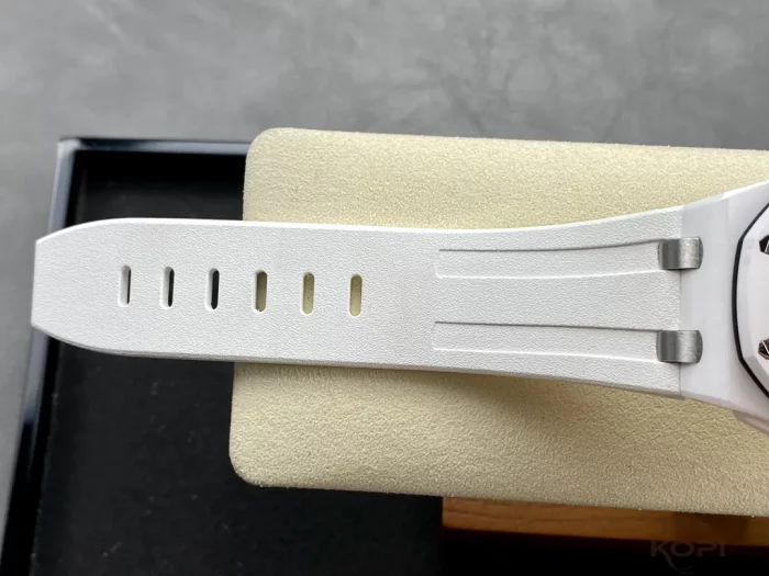 ロイヤルオーク オフショア ダイバー 15707CB｜ホワイトセラミック 42MM【APS工場製】 - 画像 (9)