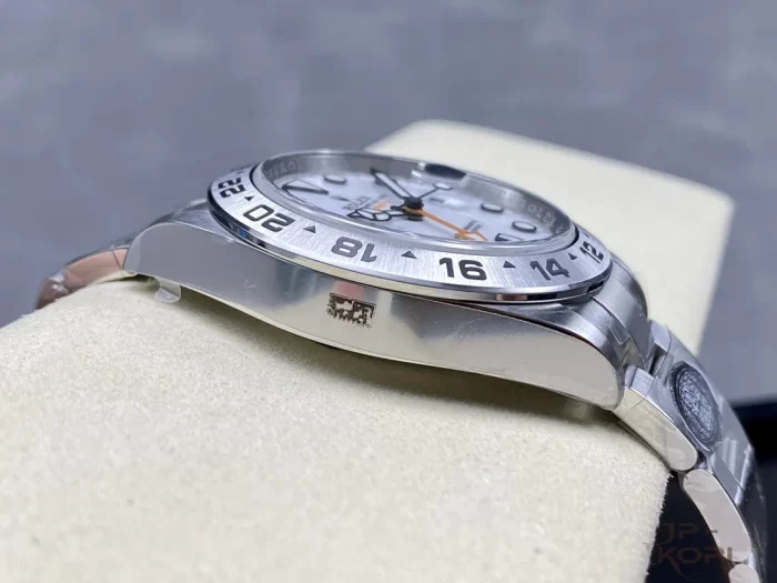 ロレックス エクスプローラー II 226570 ホワイト 42mm【CLEAN工場出品】 - 画像 (5)