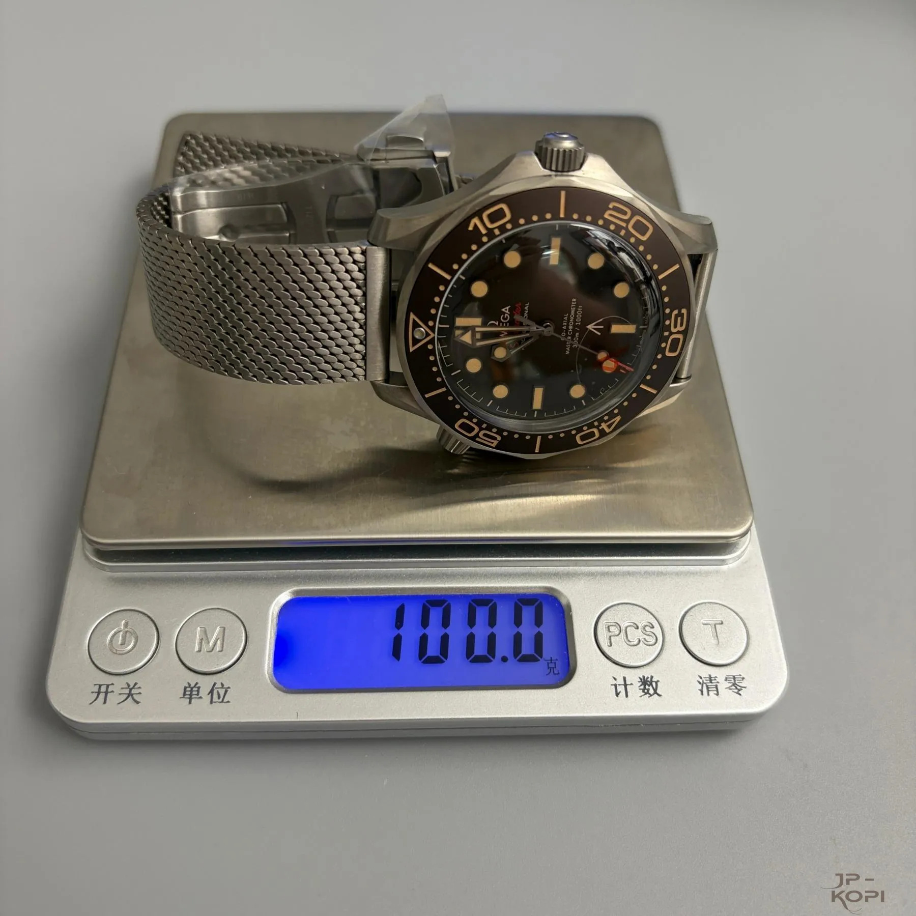 オメガ シーマスター ダイバー 300M 007エディション 42MM|ブラウンダイヤル×チタン【VS工場製 高品質コピー時計】 - 画像 (9)