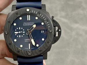 パネライ サブマーシブル クアランタクアトロ カーボテック ブルー アビッソ pam01232【VS工場出品】