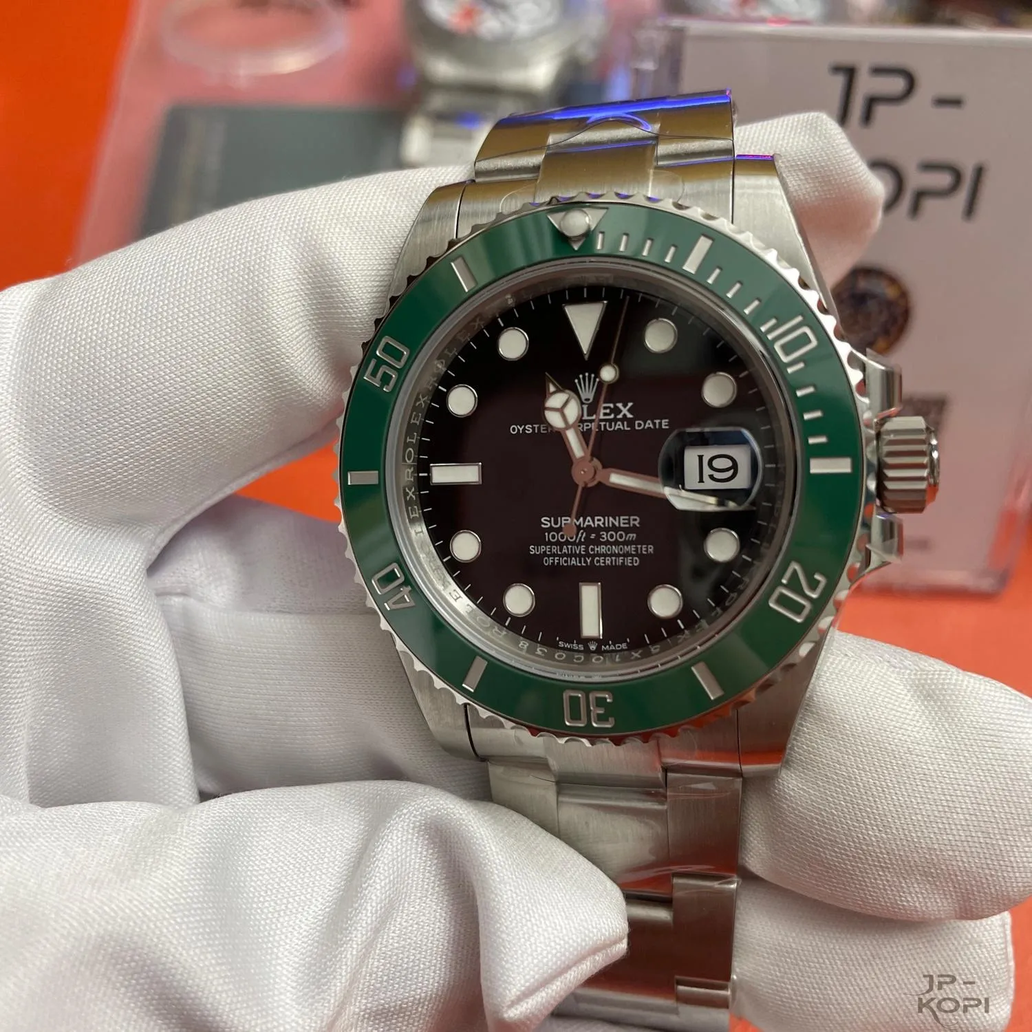 ロレックス サブマリーナーデイト 126610LV|グリーンベゼル×ブラックダイアル 41mm 丹東Cal.3235【VS工場製】 - 画像 (3)