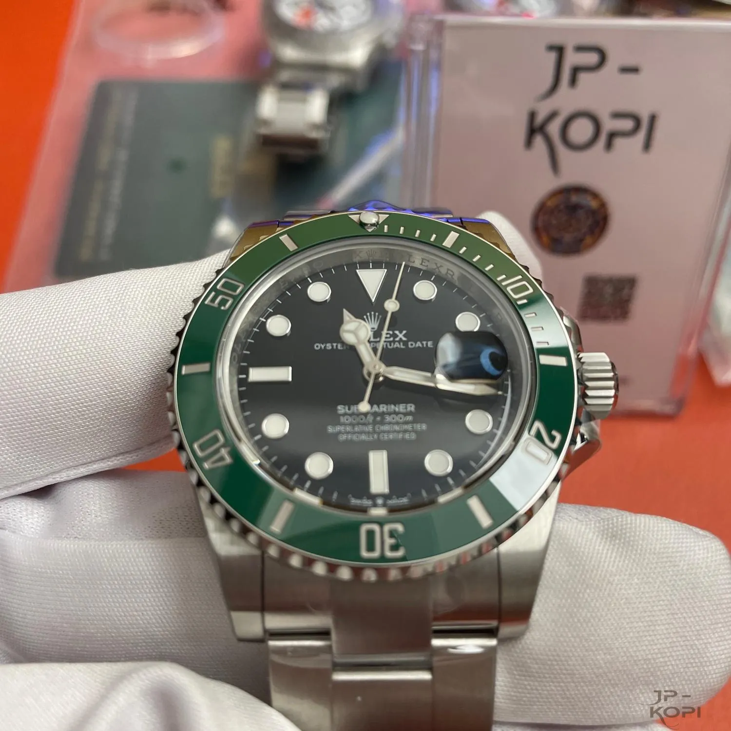 ロレックス サブマリーナーデイト 126610LV|グリーンベゼル×ブラックダイアル 41mm 丹東Cal.3235【VS工場製】 - 画像 (4)