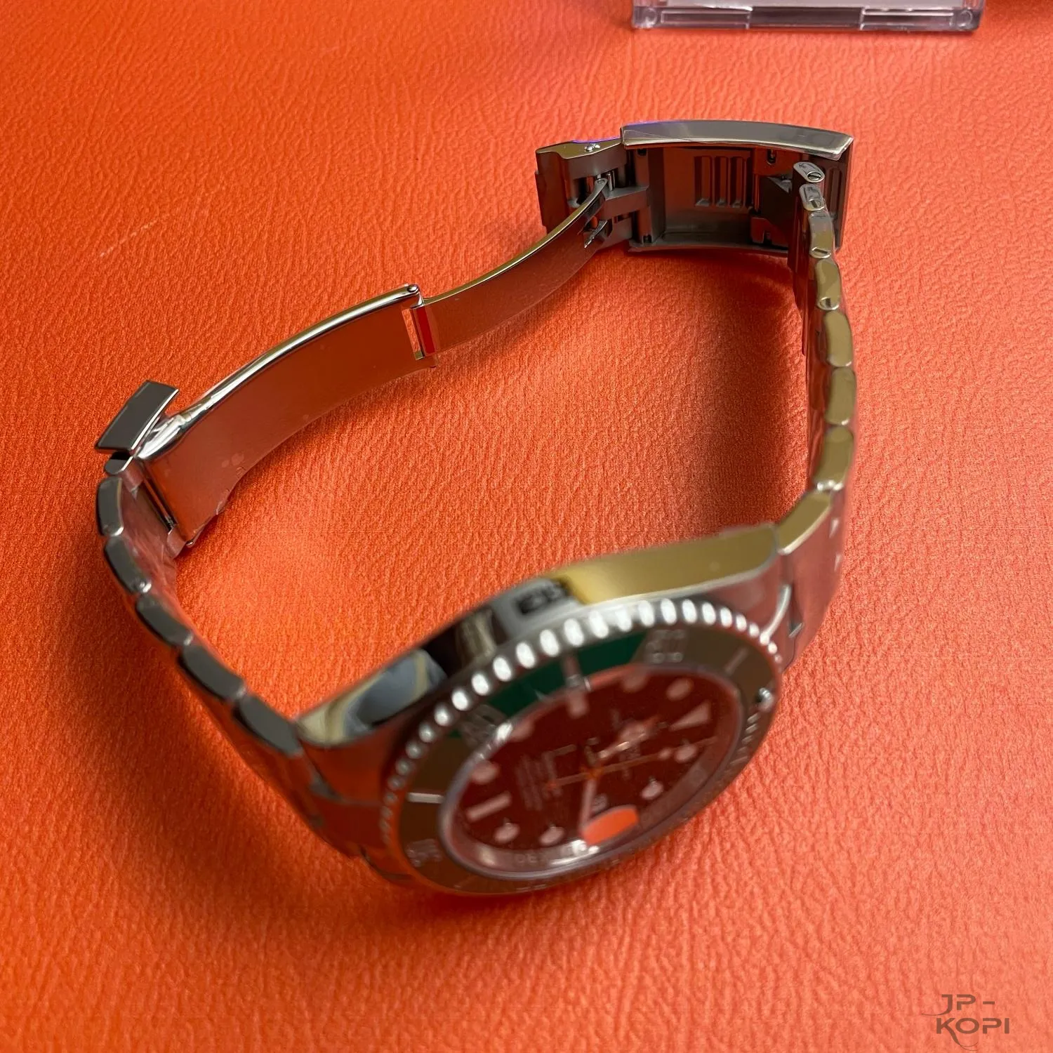 ロレックス サブマリーナーデイト 126610LV|グリーンベゼル×ブラックダイアル 41mm 丹東Cal.3235【VS工場製】 - 画像 (9)