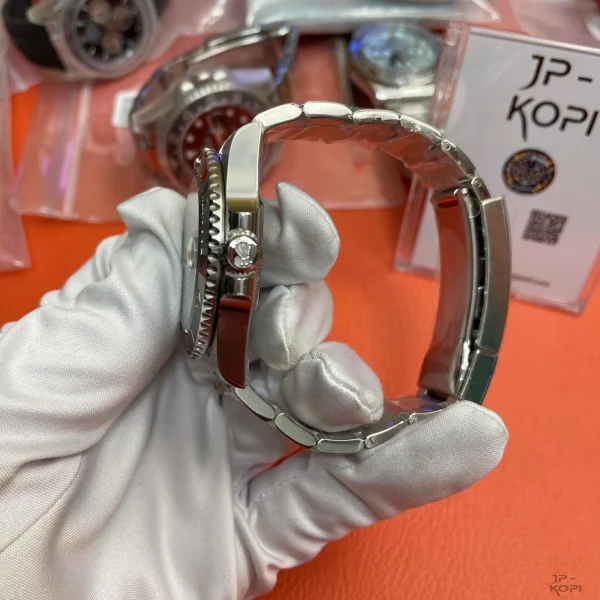 ロレックス サブマリーナーデイト 126610LN ブラック 41mm 丹東Cal