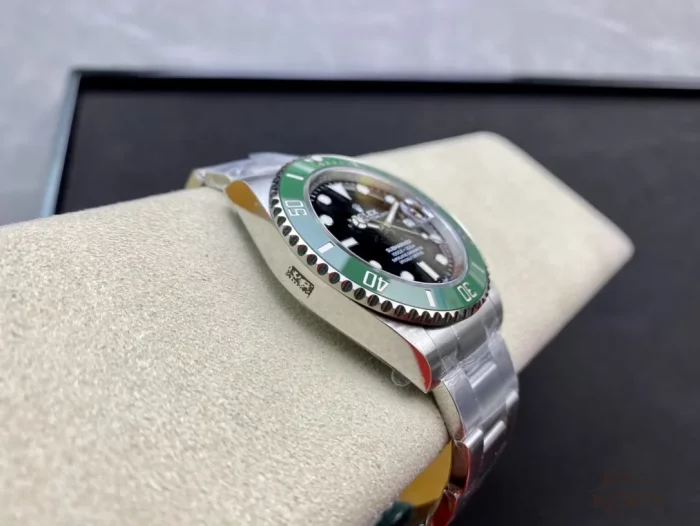 ロレックス サブマリーナー 126610LV グリーン 41mm 【VS工場出品】 - 画像 (6)
