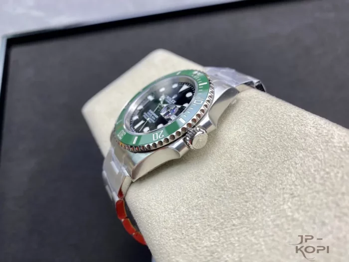 ロレックス サブマリーナー 126610LV グリーン 41mm 【VS工場出品】 - 画像 (7)