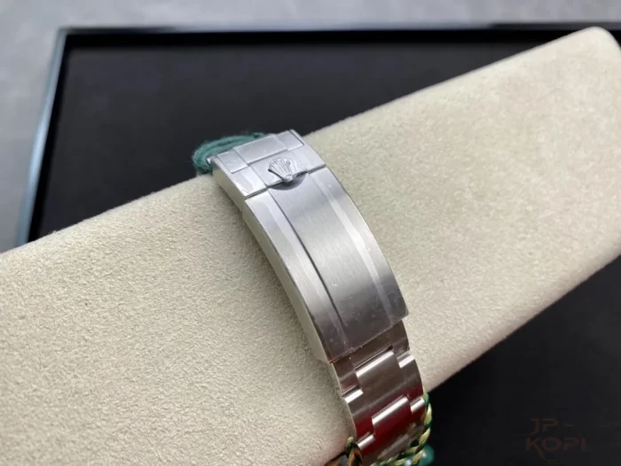 ロレックス サブマリーナー 126610LV グリーン 41mm 【VS工場出品】 - 画像 (9)
