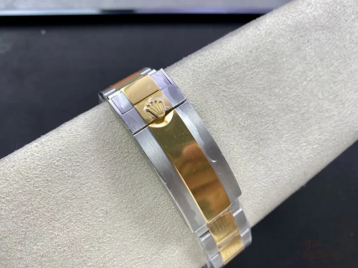 ロレックス サブマリーナー 126613LN-0002 ブラック 41mm 【VS工場出品】 - 画像 (9)