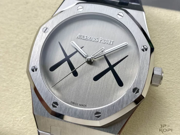 オーデマ・ピゲ ロイヤルオーク15500 ４１ｍｍ 　KAWSコラボ　数量限定【APS工場出品】 - 画像 (3)
