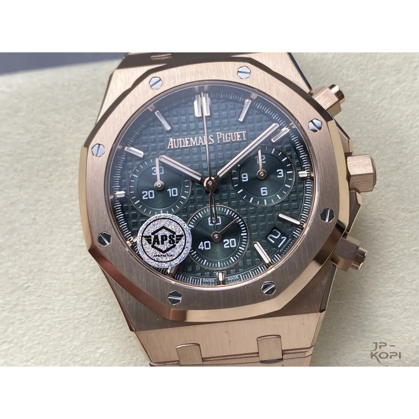 オーデマ・ピゲ ロイヤルオーク クロノグラフ 26240OR | グリーンダイアル 41mm ローズゴールド【APS工場製高品質腕時計】 - 画像 (3)