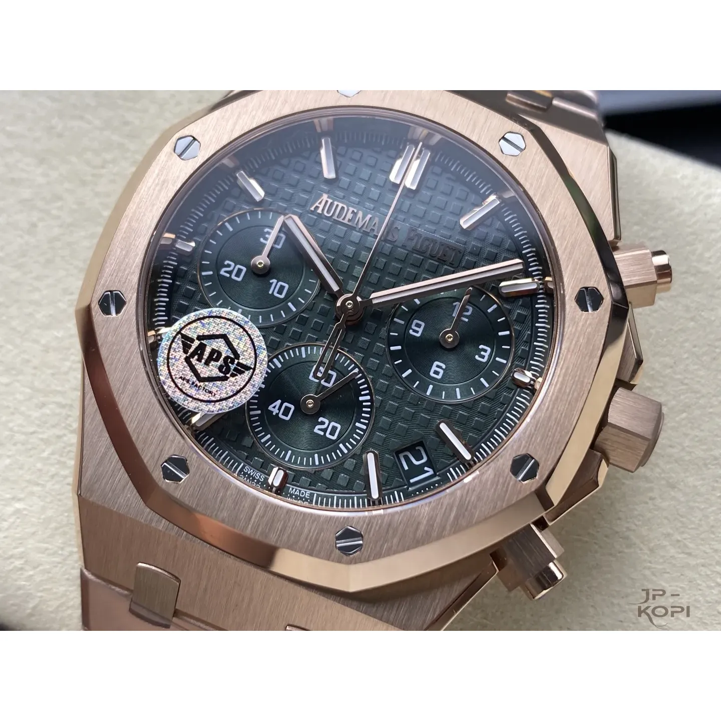 オーデマ・ピゲ ロイヤルオーク クロノグラフ 26240OR | グリーンダイアル 41mm ローズゴールド【APS工場製高品質腕時計】 - 画像 (4)