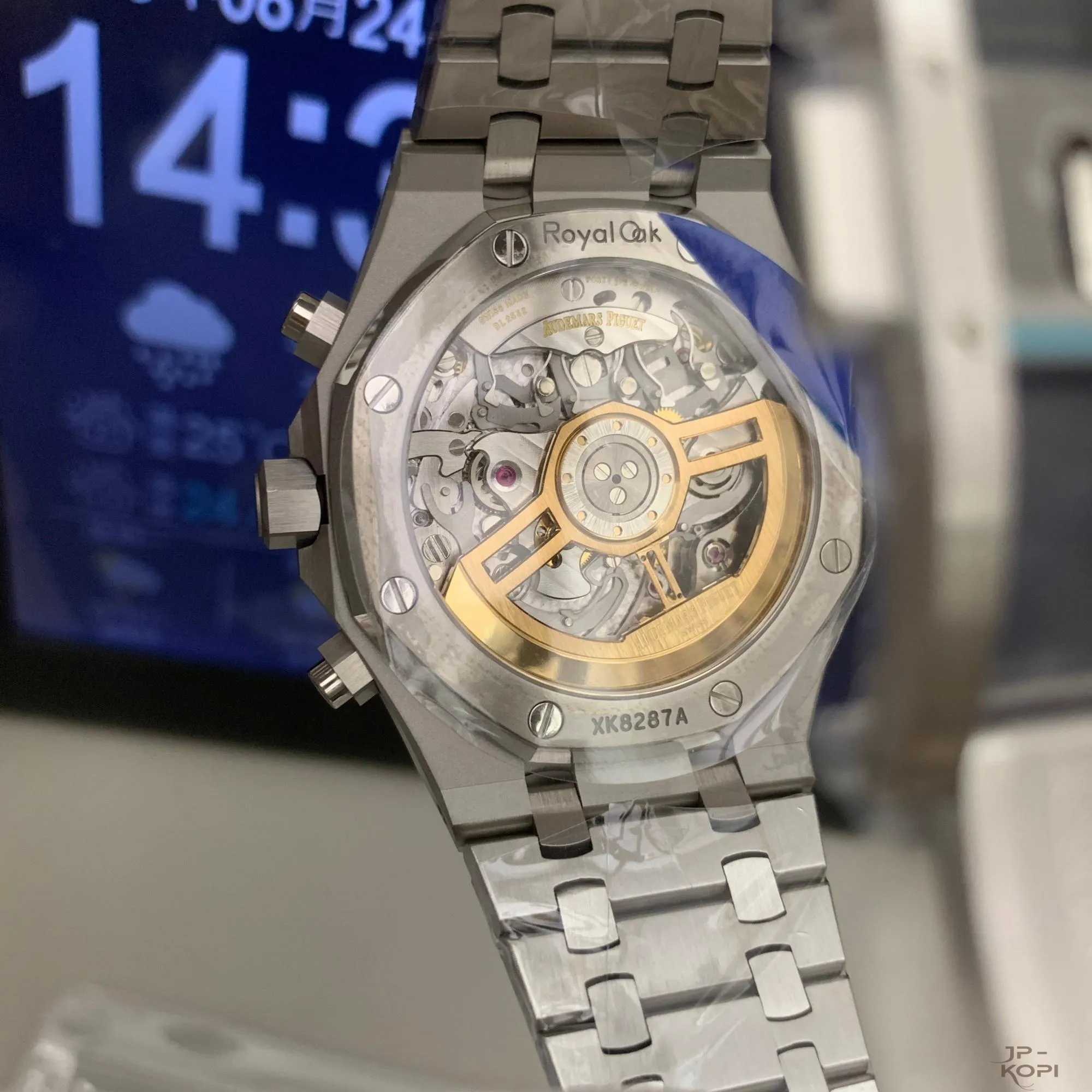 オーデマ・ピゲ ロイヤル オーク クロノグラフ 26240|ブラックダイアル 41mm 【APS工場製高品質腕時計】 - 画像 (8)