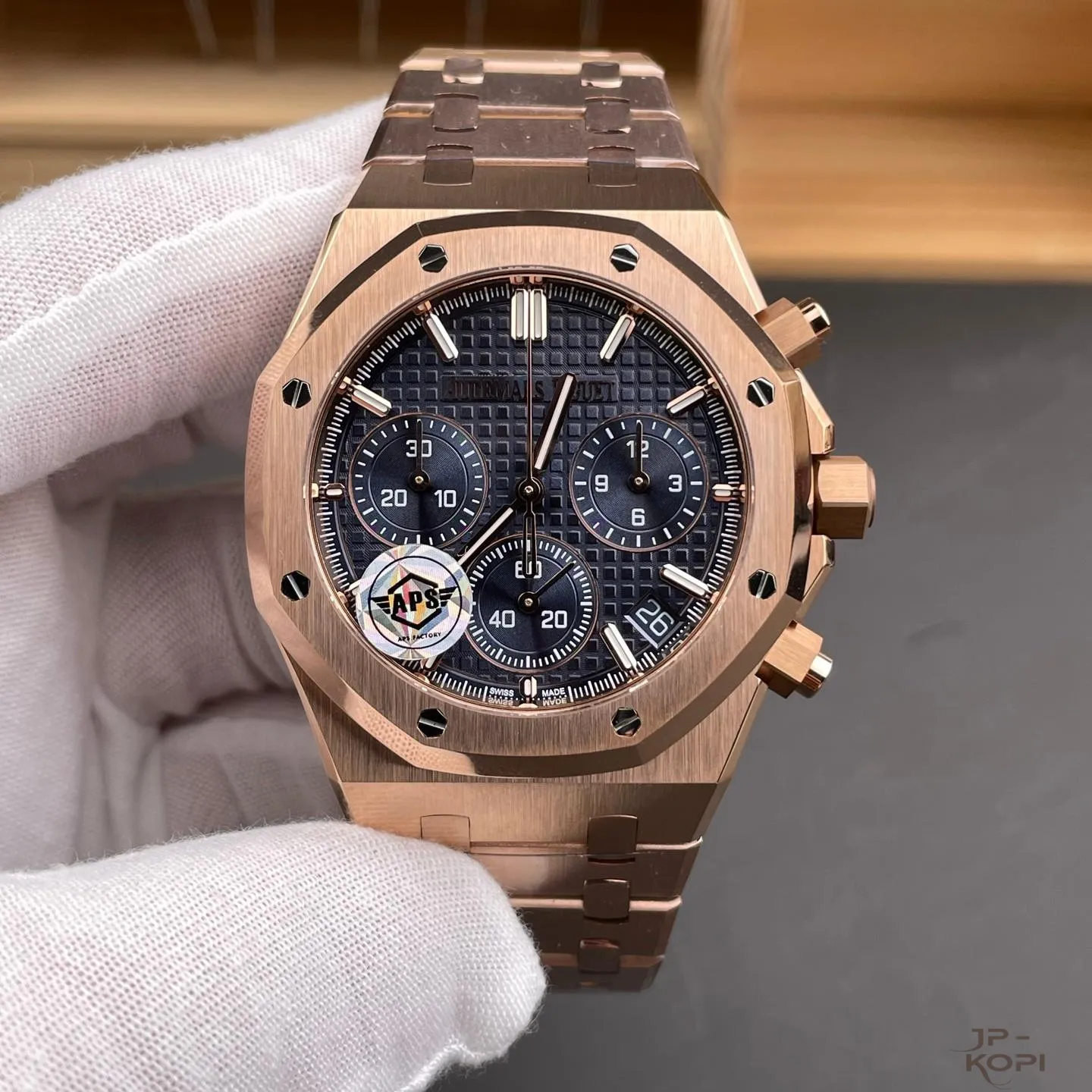 オーデマ・ピゲ ロイヤル オーク クロノグラフ 26240OR.OO.1320OR.06|ブラックダイアル 41mm ローズゴールド【APS工場製 高品質コピー腕時計】 - 画像 (2)