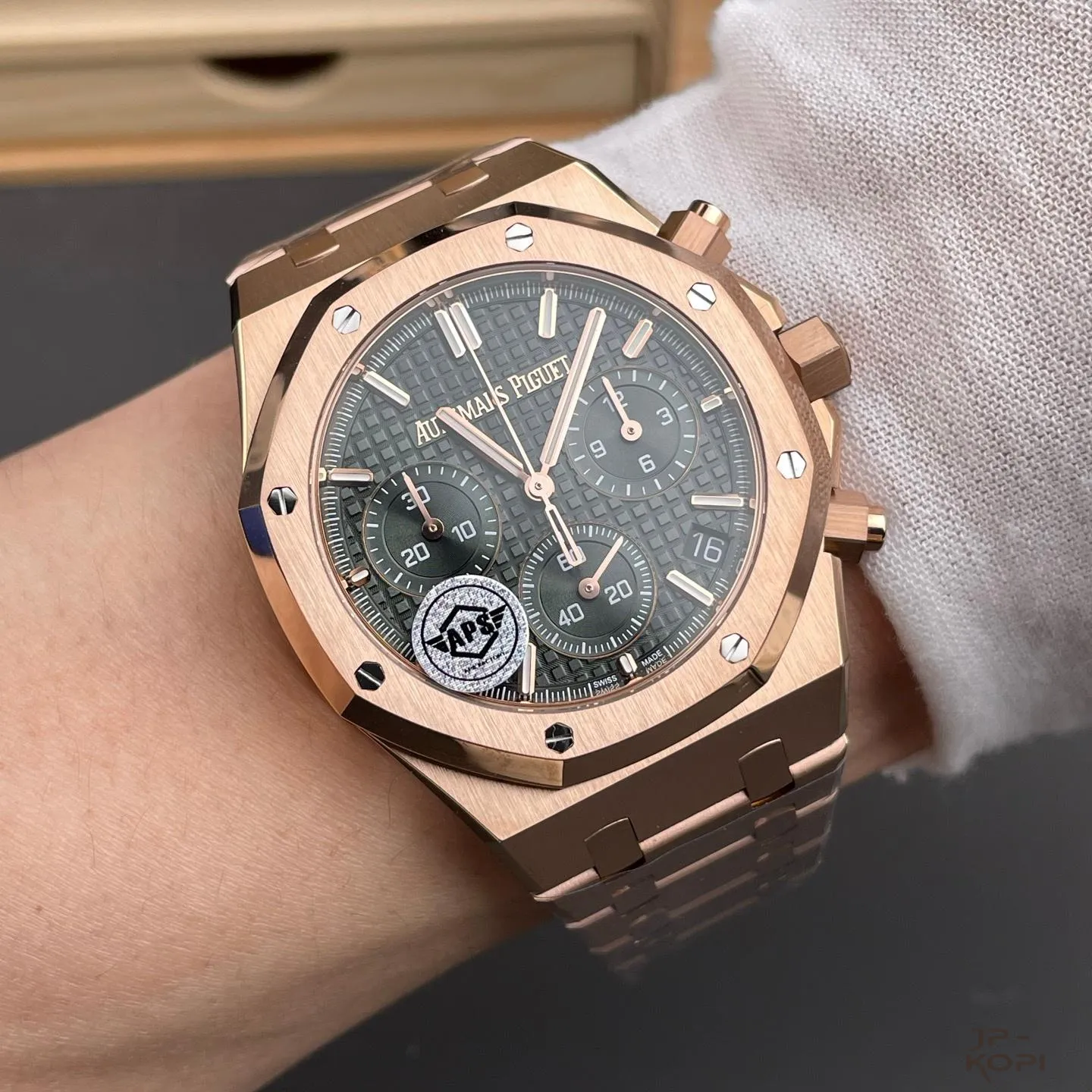 オーデマ・ピゲ ロイヤルオーク クロノグラフ 26240OR | グリーンダイアル 41mm ローズゴールド【APS工場製高品質腕時計】 - 画像 (10)