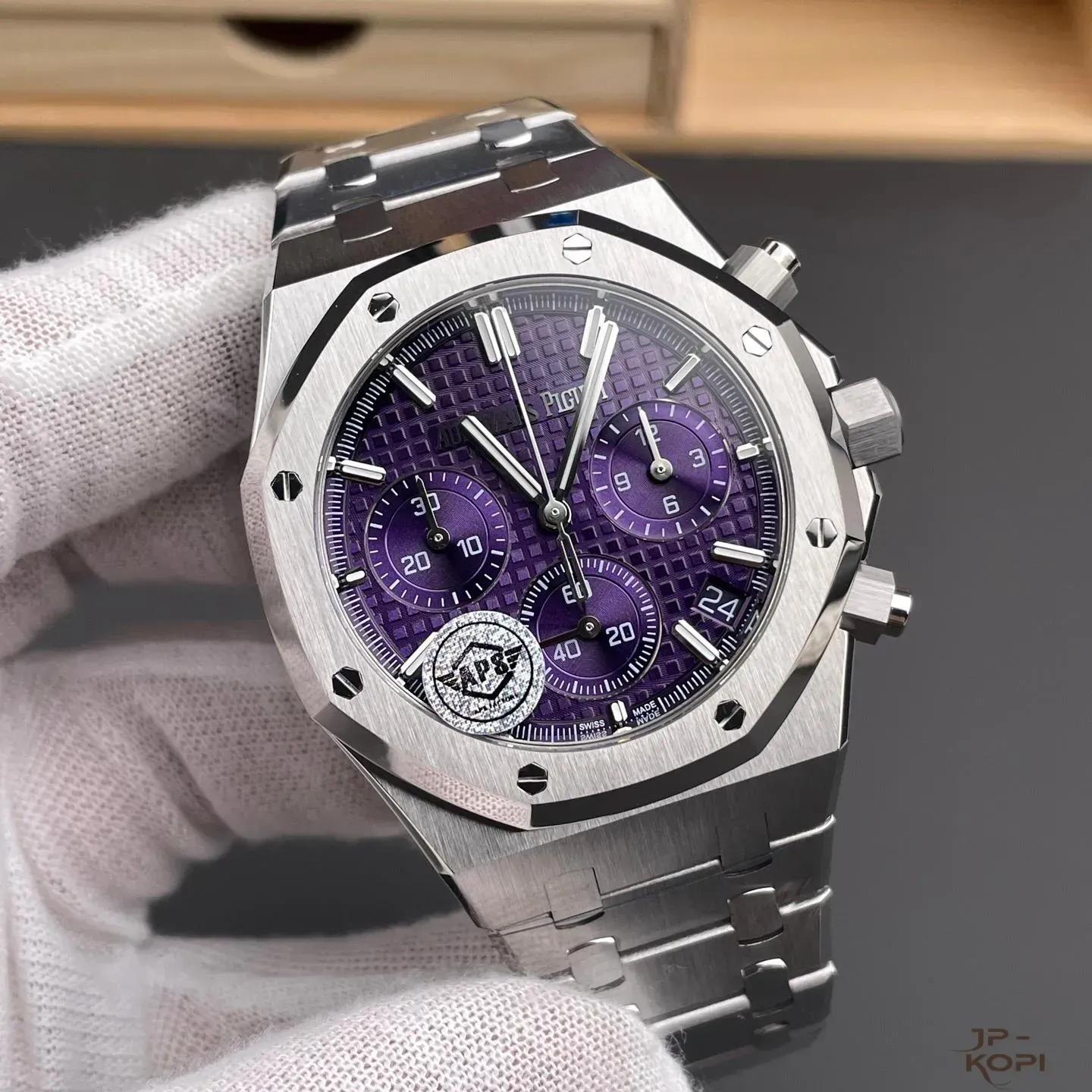 オーデマ・ピゲ ロイヤル オーク クロノグラフ 26240BC.OO.1320BC.01|パープルダイアル 41mm【APS工場製 高品質コピー腕時計】 - 画像 (4)