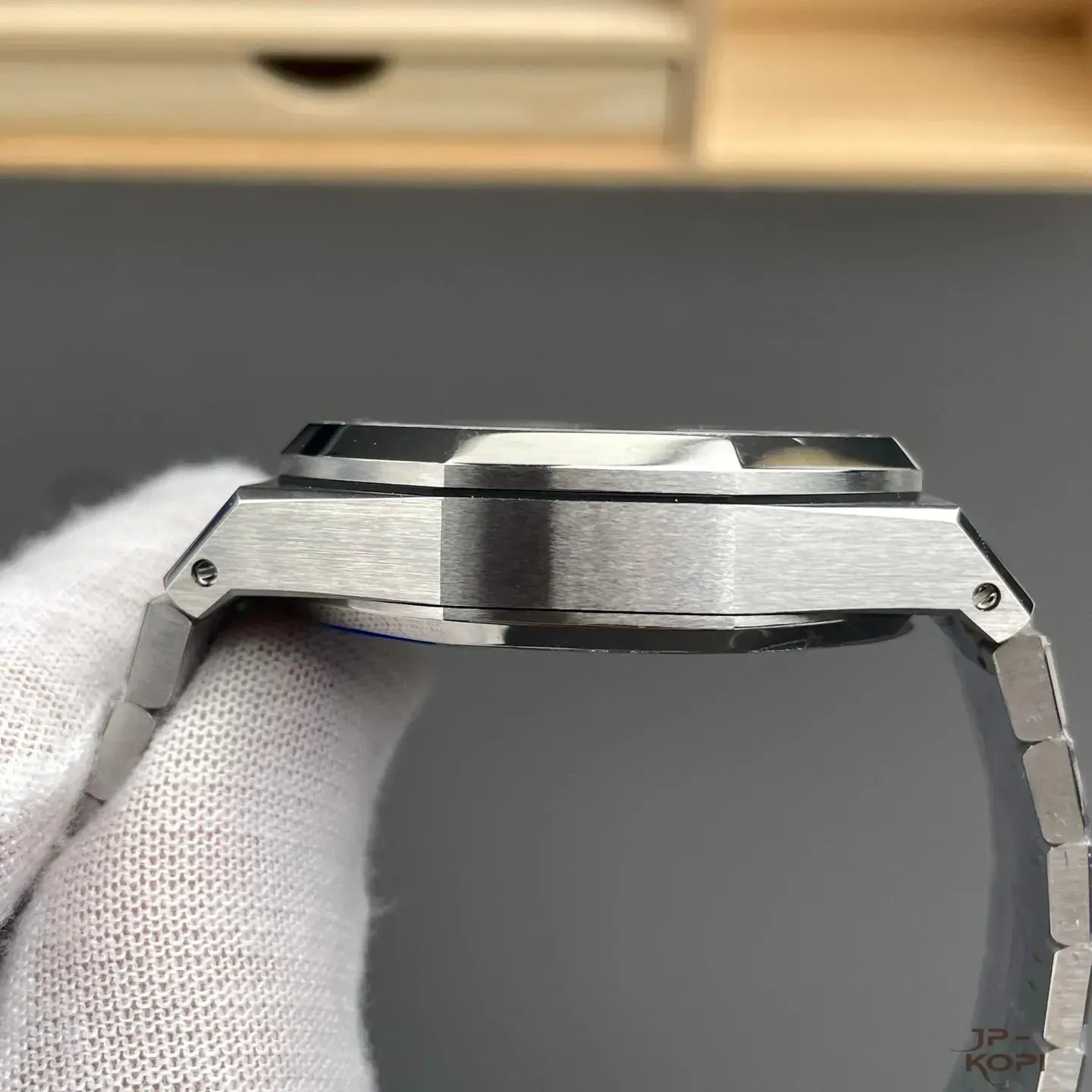 オーデマ・ピゲ ロイヤル オーク クロノグラフ 26240BC.OO.1320BC.01|パープルダイアル 41mm【APS工場製 高品質コピー腕時計】 - 画像 (5)