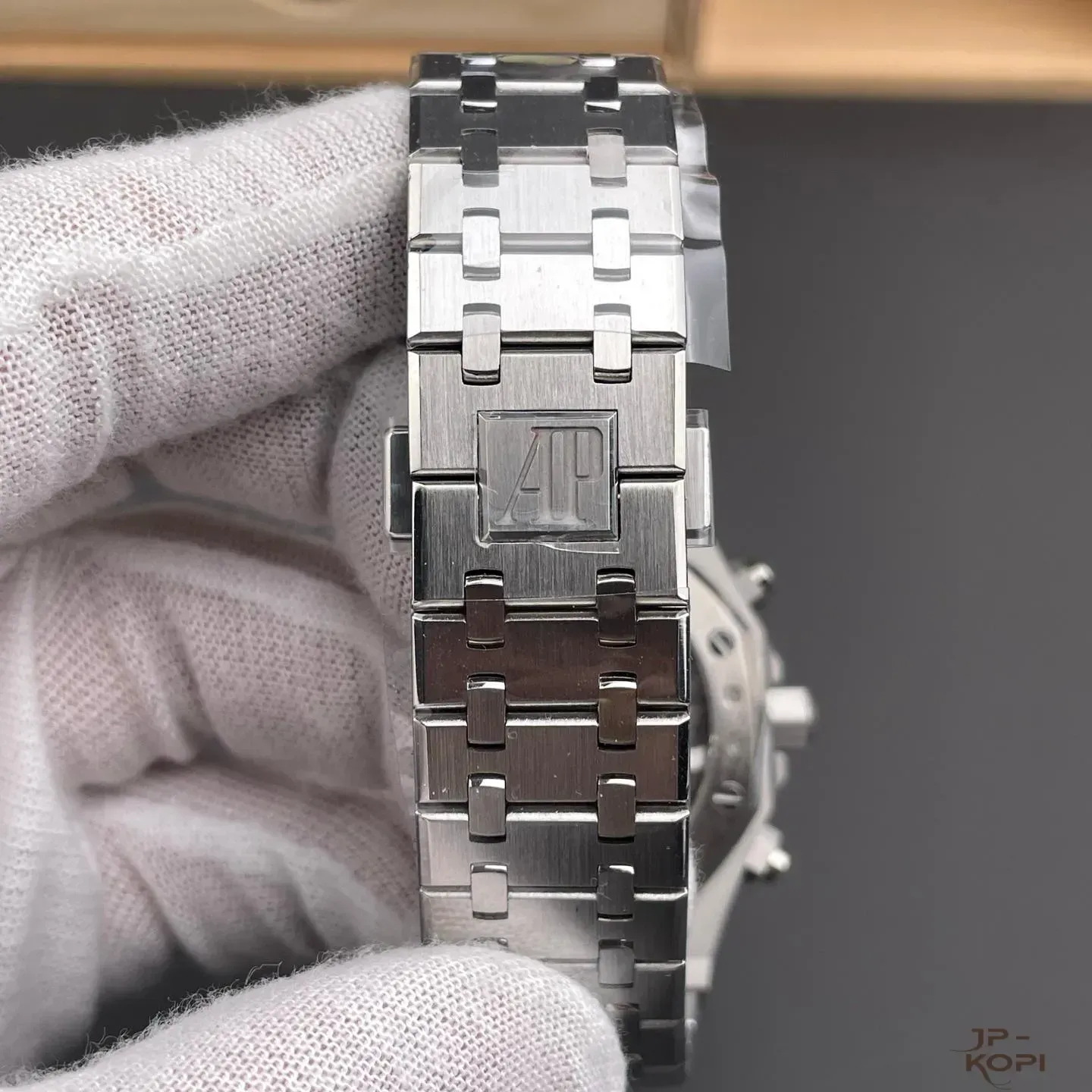 オーデマ・ピゲ ロイヤル オーク クロノグラフ 26240BC.OO.1320BC.01|パープルダイアル 41mm【APS工場製 高品質コピー腕時計】 - 画像 (9)