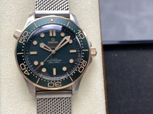 オメガ シーマスター ダイバー300M 007エディション グリーン チタン 210.90.42.20.10.001 【VS工場出品】