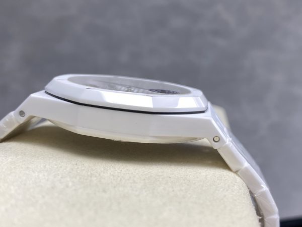オーデマ・ピゲ ロイヤルオーク 15500 ホワイトセラミック ダイアルシルバー 【APS工場出品】 - 画像 (5)
