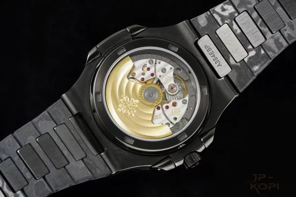 パテック・フィリップ ノーチラス 5711 カスタム｜DLCブラック＆カーボンファイバー仕上げ【Diw製】 - 画像 (9)