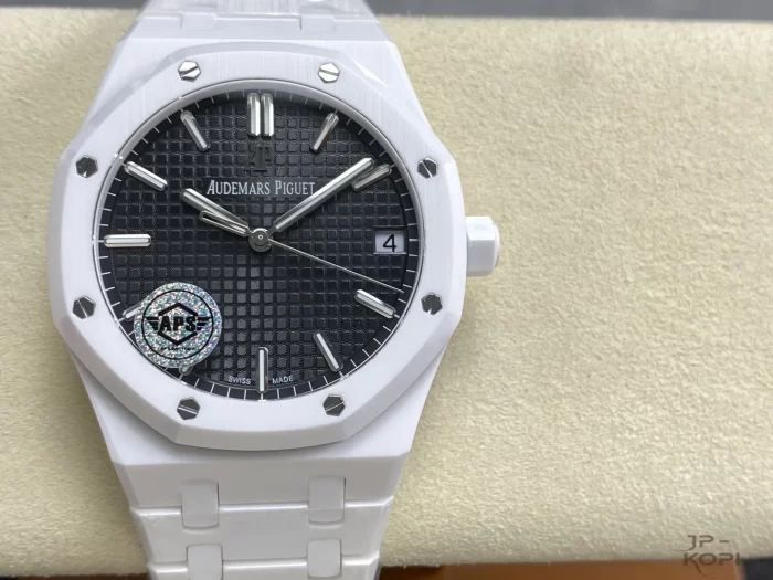 オーデマ・ピゲ ロイヤルオーク 15500 ホワイトセラミック ダイアルブラック 【APS工場出品】