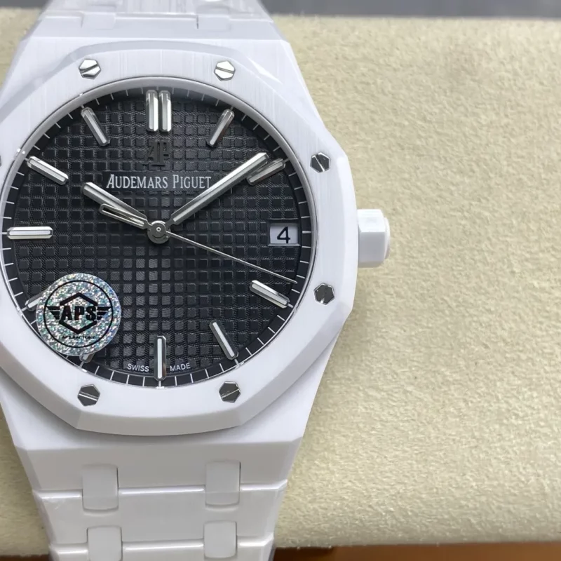 オーデマ・ピゲ ロイヤルオーク 15500 ホワイトセラミック ダイアルブラック 【APS工場出品】