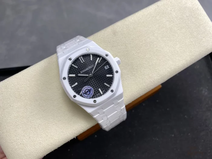 オーデマ・ピゲ ロイヤルオーク 15500 ホワイトセラミック ダイアルブラック 【APS工場出品】 - 画像 (4)