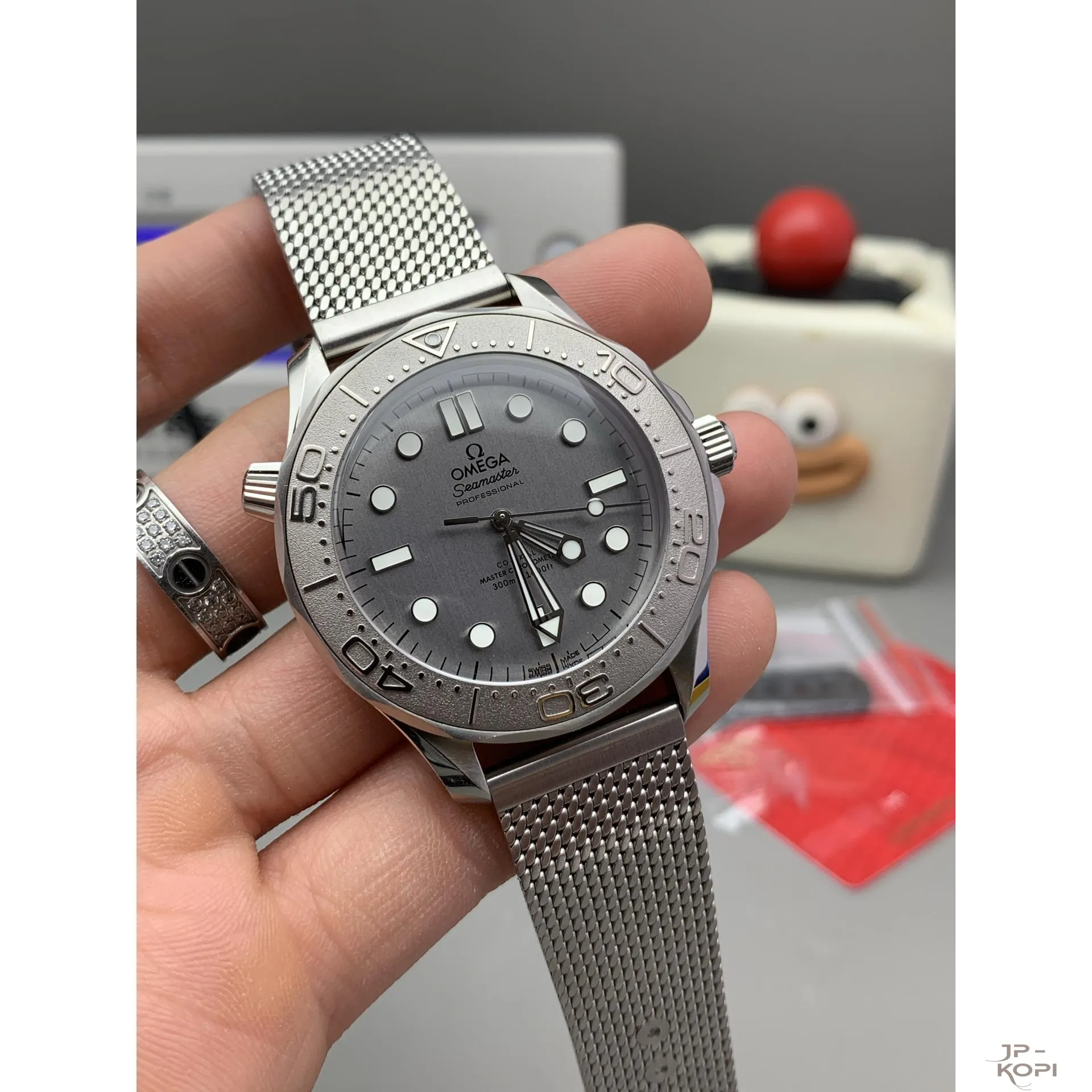 オメガ シーマスター ダイバー300M 210.30.42.20.06.002|グレー文字盤×チタンベゼル 42MM【VS工場製 高品質コピー腕時計】 - 画像 (3)