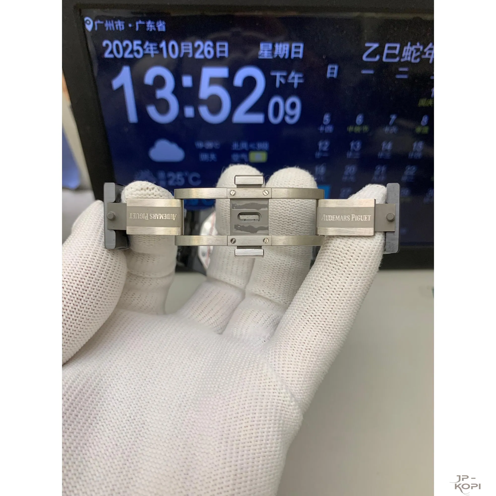 オーデマピゲ ロイヤルオーク 15416CE.OO.1225CE.01|ブラックセラミック スケルトン 41MM【THB製】 - 画像 (8)