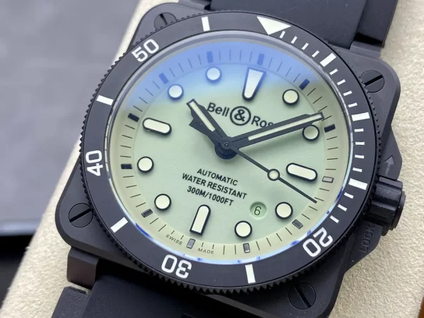 ベル＆ロス BR0392-D-C5-CE/SRB｜フルルム夜光グリーンダイヤル 42mm【BR工場製】 - 画像 (2)