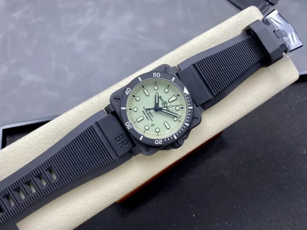 ベル＆ロス BR0392-D-C5-CE/SRB｜フルルム夜光グリーンダイヤル 42mm【BR工場製】 - 画像 (8)