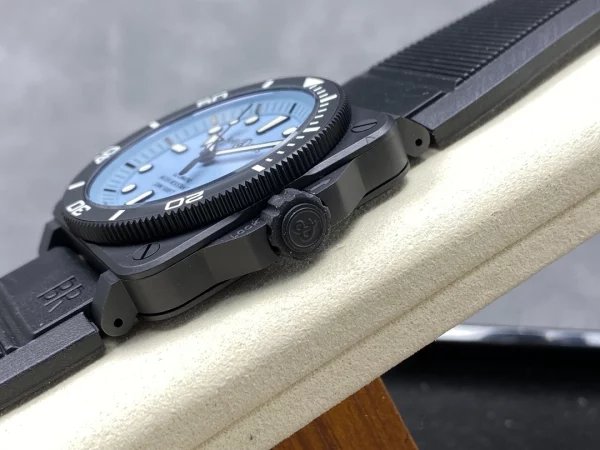 ベル＆ロス BR03A-D-LM-CE/SRB｜フルルム夜光ペールブルーダイヤル 42mm【BR工場製】 - 画像 (4)