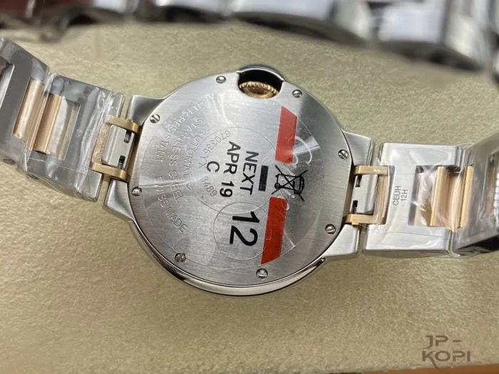 カルティエ バロンブルー W6920100｜レディース 33mm ピンク文字盤 ステンレス×RGメッキブレス【3K製】 - 画像 (8)