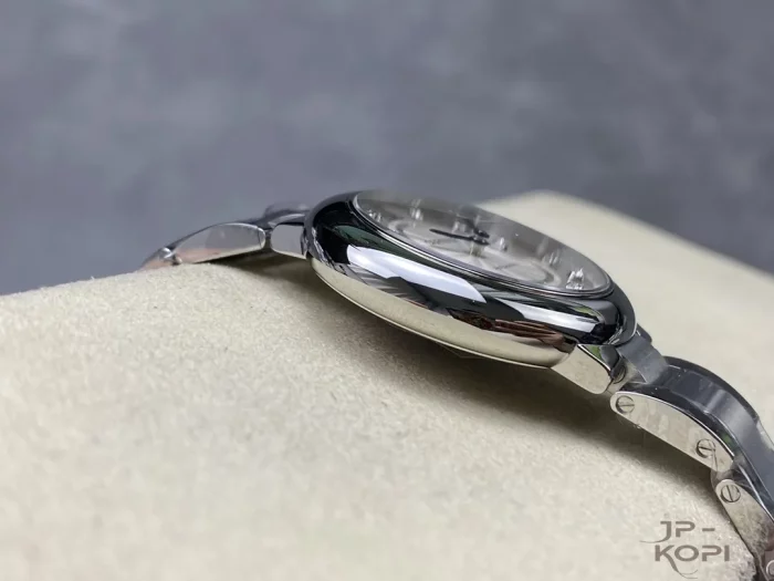 カルティエ バロンブルー W4BB0021｜レディース 33mm シルバー文字盤 ダイヤモンド11石 ステンレスブレス【3K製】 - 画像 (6)