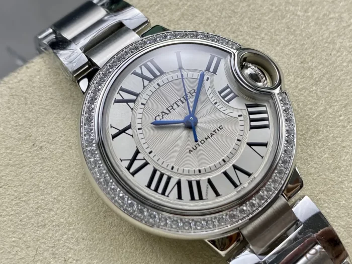 カルティエ バロンブルー W4BB0016｜33mm レディース ダイヤベゼル＆シルバーダイヤル【3K工場製】 - 画像 (2)