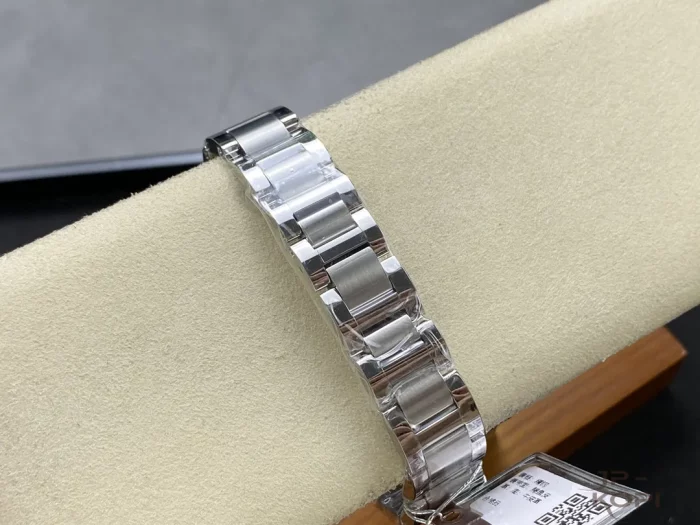 カルティエ バロンブルー W4BB0016｜33mm レディース ダイヤベゼル＆シルバーダイヤル【3K工場製】 - 画像 (9)