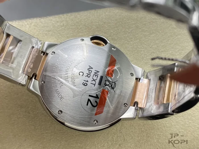 カルティエ バロンブルー W2BB0033｜36mm レディース ローズゴールドメッキ ステンレス【3K工場製】 - 画像 (8)