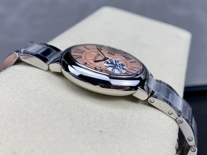 カルティエ バロンブルー WSBB0033｜33mm レディース クオーツ ピンク文字盤×スチール【AF工場製】 - 画像 (6)